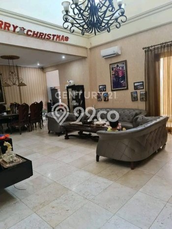 Ready to Use! Luxury House LT 400m2 Desain Modern di Pondok Kelapa Ready to Use! Luxury House LT 400m2 Desain Modern di Pondok Kelapa