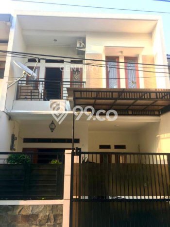 Rumah Elit Modern Siap Huni di Rawamangun Jakarta Timur Rumah Elit Modern Siap Huni di Rawamangun Jakarta Timur