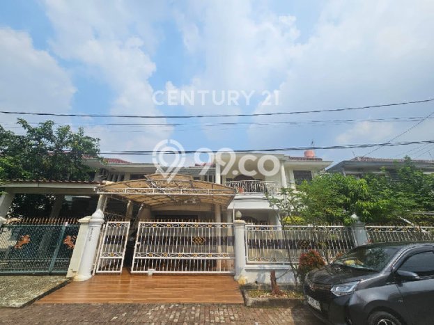 Rumah Mewah Akses Mudah di Jakarta Timur Rumah Mewah Akses Mudah di Jakarta Timur