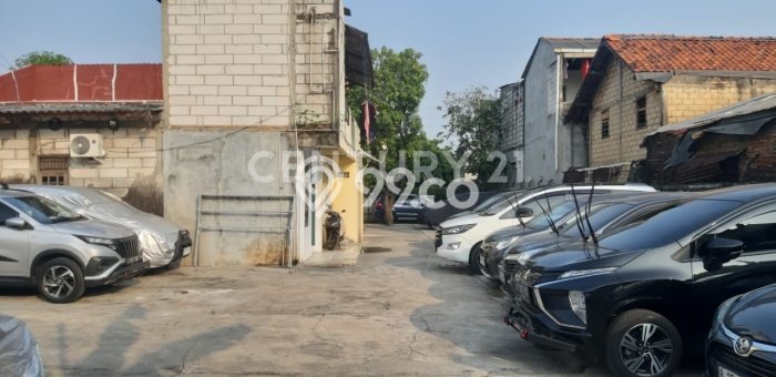 Siap Huni Hunian Elit 8 Kamar di Koja Dekat ke Mana Saja Siap Huni Hunian Elit 8 Kamar di Koja Dekat ke Mana Saja