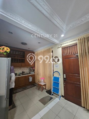 Rumah Mewah Akses Mudah di Jakarta Timur Rumah Mewah Akses Mudah di Jakarta Timur
