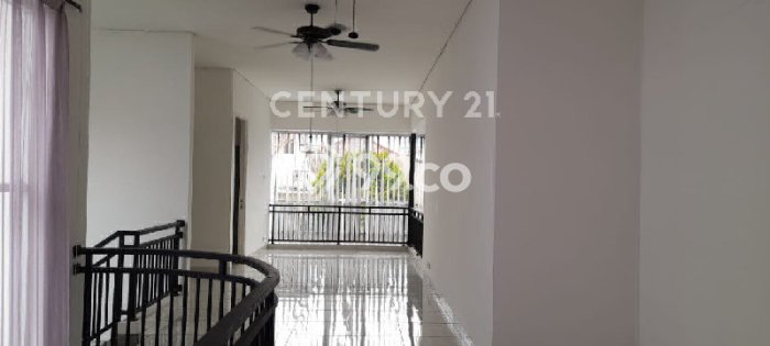 For Sale! Luxury House LT 243m2 Desain Modern di Radio Dalam For Sale! Luxury House LT 243m2 Desain Modern di Radio Dalam