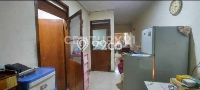 Rumah Luas Asri 5 KT Siap Huni di Kramat Jakarta Pusat Rumah Luas Asri 5 KT Siap Huni di Kramat Jakarta Pusat
