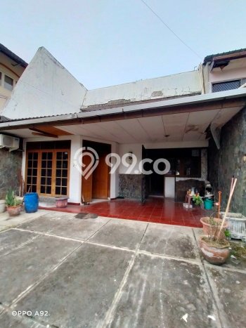 Rumah Elit Modern Tanpa Renovasi di Duri Kepa Jakarta Barat Rumah Elit Modern Tanpa Renovasi di Duri Kepa Jakarta Barat