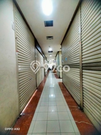 Komersial Bagus Dijual LB 4m2 Lokasi Strategis Jakarta Selatan Area Cocok untuk Berbisnis Komersial Bagus Dijual LB 4m2 Lokasi Strategis Jakarta Selatan Area Cocok untuk Berbisnis