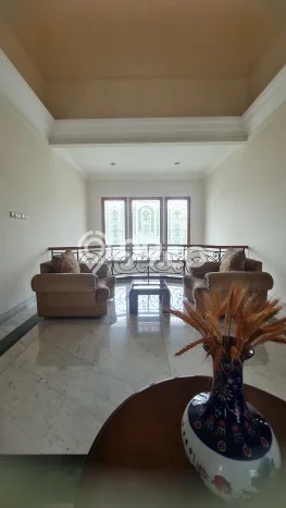 Hunian Mewah LB 4000m2 Siap Huni Desain Elegan di Intercon, Jakarta Barat Hunian Mewah LB 4000m2 Siap Huni Desain Elegan di Intercon, Jakarta Barat