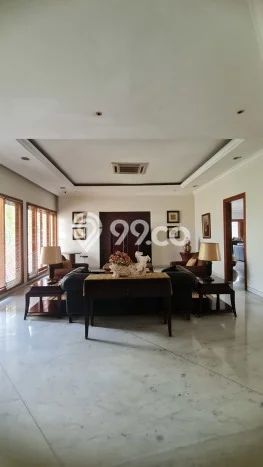 Hunian Mewah LB 4000m2 Siap Huni Desain Elegan di Intercon, Jakarta Barat Hunian Mewah LB 4000m2 Siap Huni Desain Elegan di Intercon, Jakarta Barat