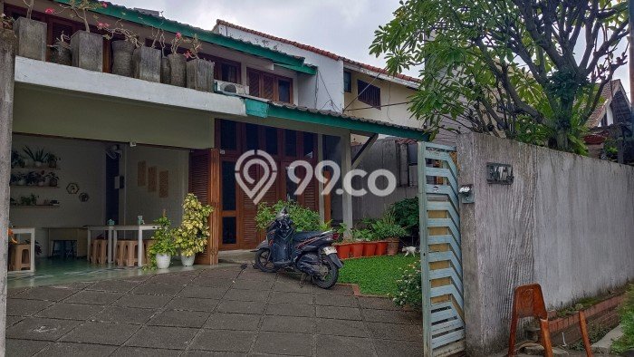 Rumah Elit Modern Tanpa Renovasi di Puri Indah Jakarta Barat Rumah Elit Modern Tanpa Renovasi di Puri Indah Jakarta Barat