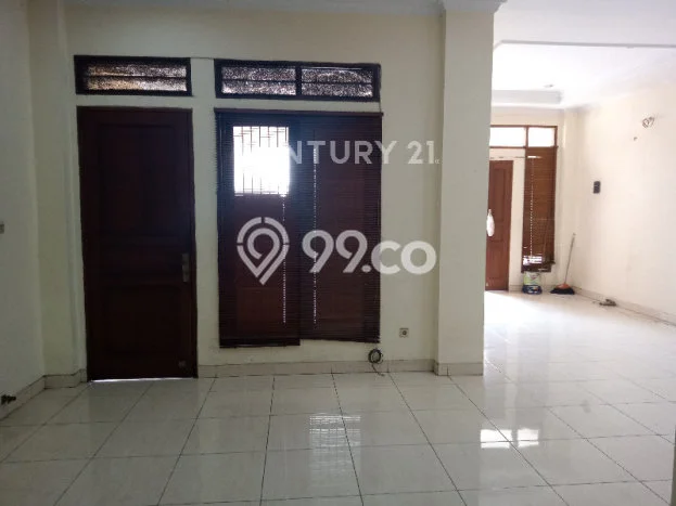 Disewakan Rumah Murah di Utan Kayu Jakarta Timur Punya 4 KT Disewakan Rumah Murah di Utan Kayu Jakarta Timur Punya 4 KT