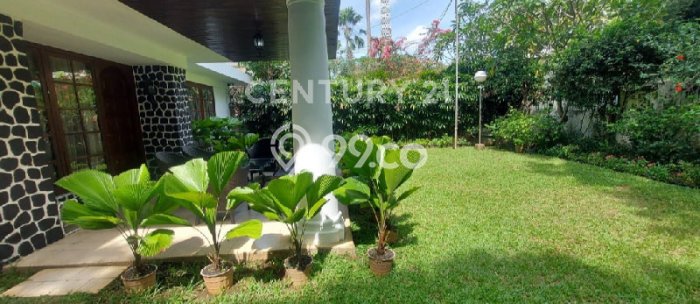 For Sale Rumah Mewah Exclusive di Menteng, Jakarta Pusat For Sale Rumah Mewah Exclusive di Menteng, Jakarta Pusat