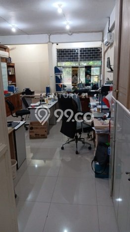 Ruko Kawasan Premium di Kebayoran Baru, Luas 235m², Jalan Utama Ruko Kawasan Premium di Kebayoran Baru, Luas 235m², Jalan Utama