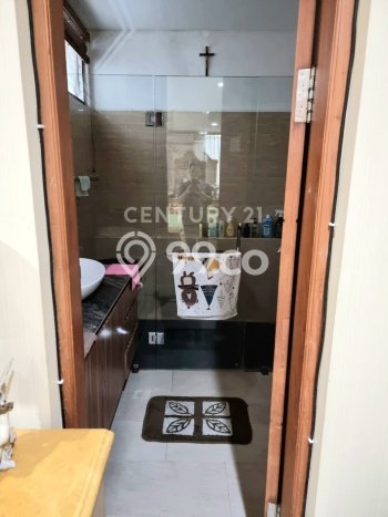 Dijual Rumah Luas Elegan Dengan View Cantik di Pondok Indah, Jakarta Selatan Dijual Rumah Luas Elegan Dengan View Cantik di Pondok Indah, Jakarta Selatan
