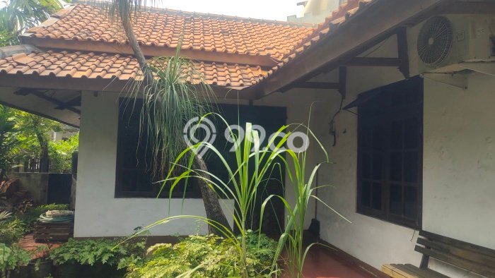 Hunian Eksklusif Dijual LT 389m2 di Kebayoran Baru, Jakarta Selatan Hunian Eksklusif Dijual LT 389m2 di Kebayoran Baru, Jakarta Selatan
