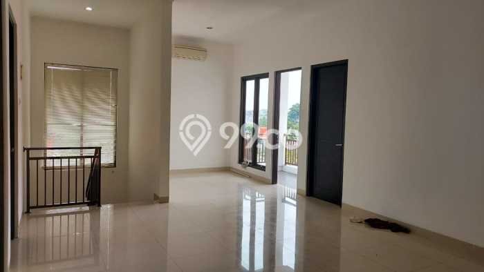 Rumah Elit Modern Tanpa Renovasi di Ciganjur Jakarta Selatan Rumah Elit Modern Tanpa Renovasi di Ciganjur Jakarta Selatan