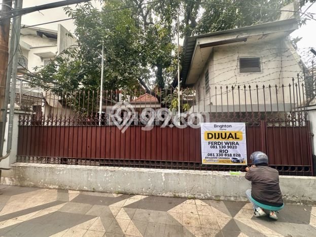 For Sale! Luxury House LT 296m2 Desain Elegan di Perak For Sale! Luxury House LT 296m2 Desain Elegan di Perak