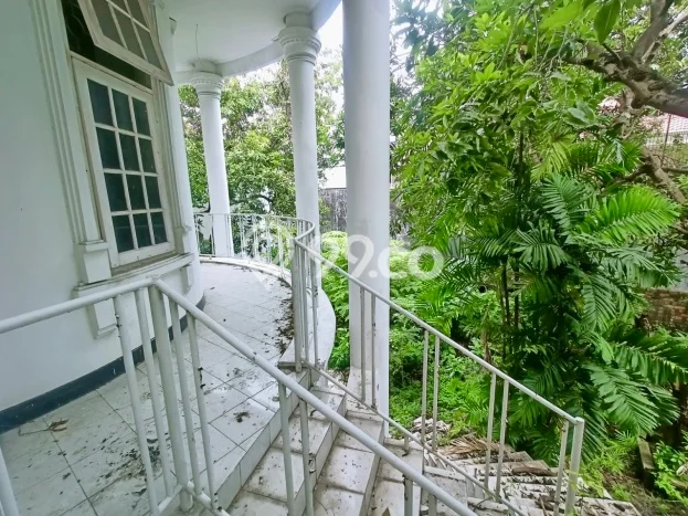 Rumah Mewah Siap Huni LT 2000m2 di Mulyorejo, Surabaya Rumah Mewah Siap Huni LT 2000m2 di Mulyorejo, Surabaya