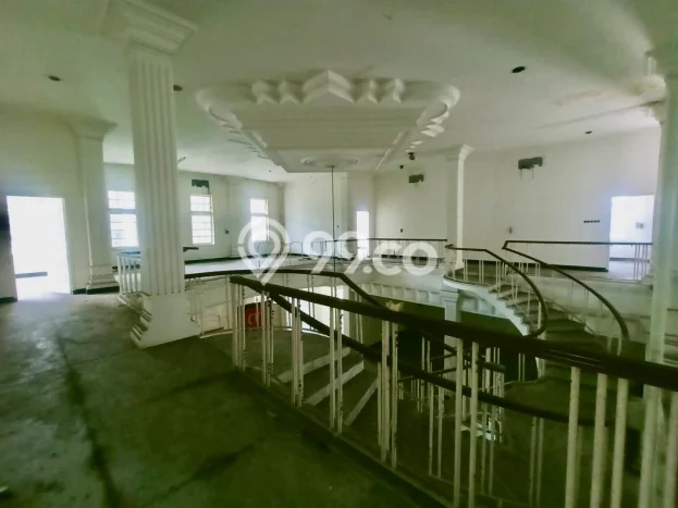 Rumah Mewah Siap Huni LT 2000m2 di Mulyorejo, Surabaya Rumah Mewah Siap Huni LT 2000m2 di Mulyorejo, Surabaya