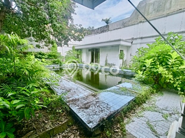 Rumah Mewah Siap Huni LT 2000m2 di Mulyorejo, Surabaya Rumah Mewah Siap Huni LT 2000m2 di Mulyorejo, Surabaya