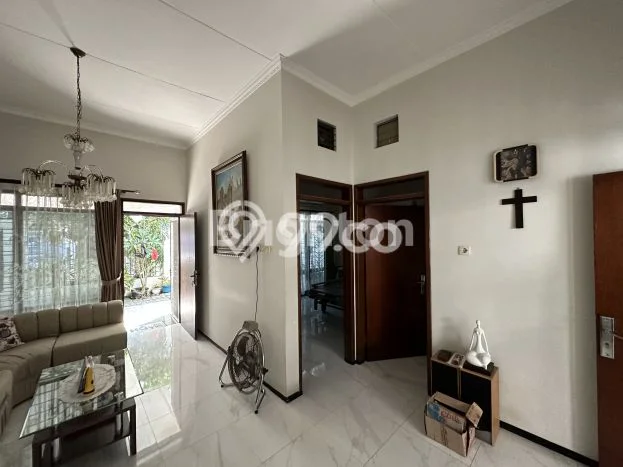 For Sale Hunian Rumah Nyaman 3 Kamar di Manyar, Surabaya For Sale Hunian Rumah Nyaman 3 Kamar di Manyar, Surabaya
