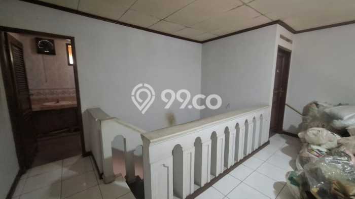 For Sale! Luxury House LT 309m2 Desain Modern di Turangga For Sale! Luxury House LT 309m2 Desain Modern di Turangga
