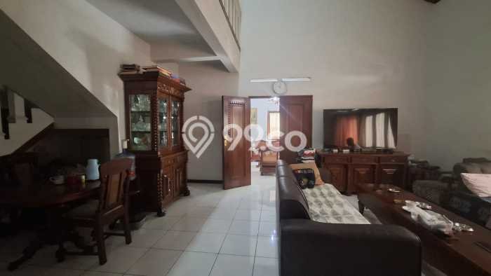 For Sale! Luxury House LT 309m2 Desain Modern di Turangga For Sale! Luxury House LT 309m2 Desain Modern di Turangga