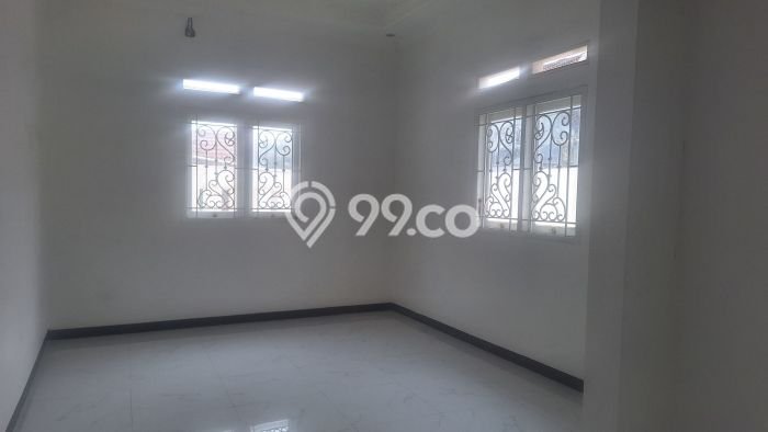 Rumah Mewah Siap Huni LT 168m2 di Pamulang, Tangerang Selatan Rumah Mewah Siap Huni LT 168m2 di Pamulang, Tangerang Selatan