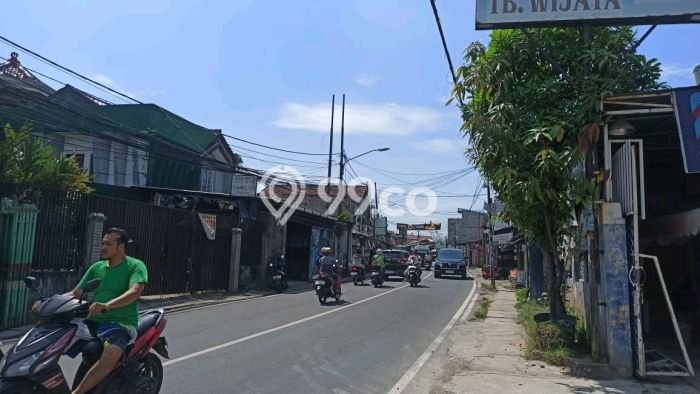 Siap Huni Rumah Mewah 6 Kamar di Ciledug Dekat ke Mana Saja Siap Huni Rumah Mewah 6 Kamar di Ciledug Dekat ke Mana Saja