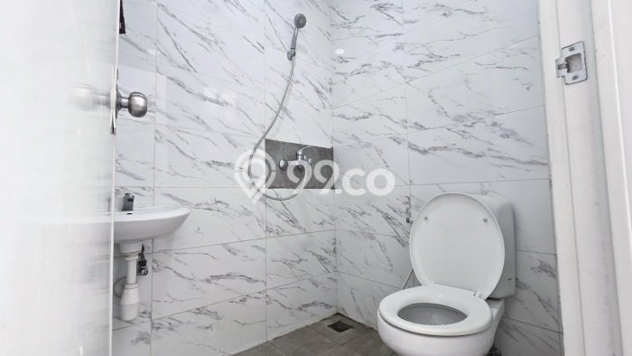 Rumah Mewah Siap Huni LT 102m2 di Kelapa Gading, Jakarta Utara Rumah Mewah Siap Huni LT 102m2 di Kelapa Gading, Jakarta Utara