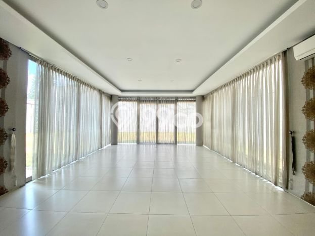 Rumah Halaman Luas Minimalis Modern Tatar Larangtapa KBP, Bandung Rumah Halaman Luas Minimalis Modern Tatar Larangtapa KBP, Bandung