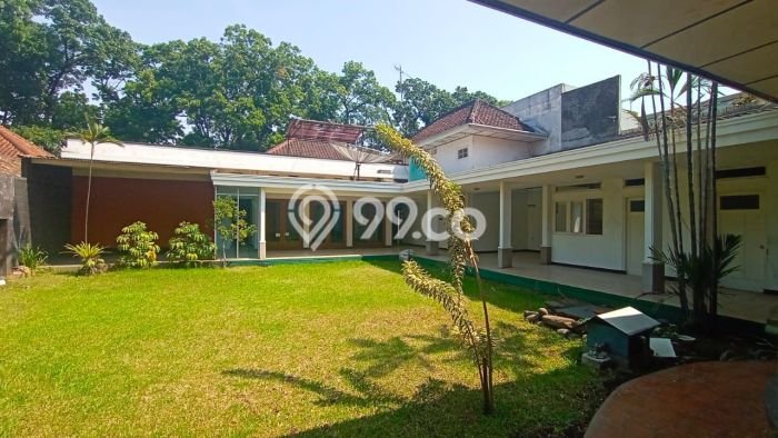 Rumah Heritage Gol.C Sayap Dago Dekat RS Boromeus Bandung Rumah Heritage Gol.C Sayap Dago Dekat RS Boromeus Bandung