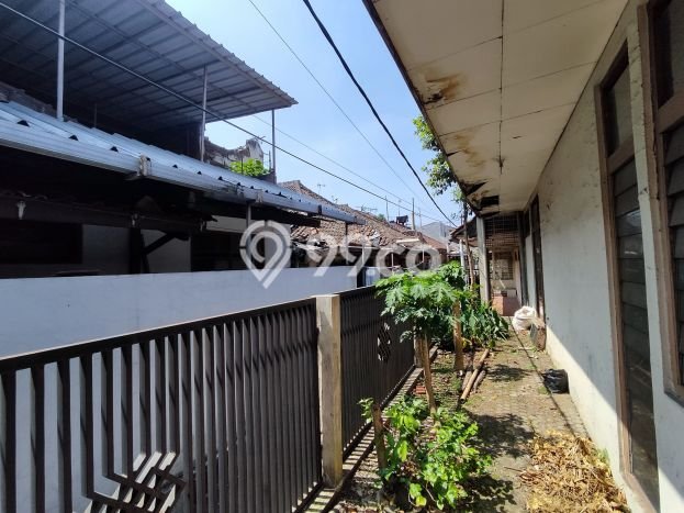 Hunian Mewah LB 300m2 Siap Pakai Desain Elegan di BKR, Bandung Hunian Mewah LB 300m2 Siap Pakai Desain Elegan di BKR, Bandung