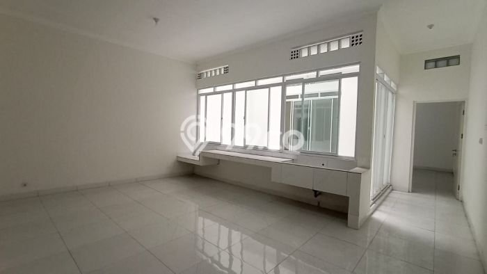 Ruko Dijual di Prime Area Bandung Luas 350m2 Ruko Dijual di Prime Area Bandung Luas 350m2