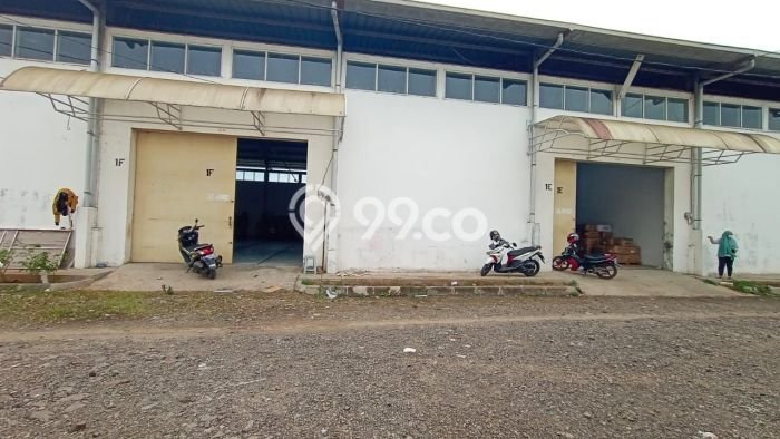 Unit Gudang disewakan di Katapang Bandung dengan LT 2000m2 / LB 2000m2 Unit Gudang disewakan di Katapang Bandung dengan LT 2000m2 / LB 2000m2