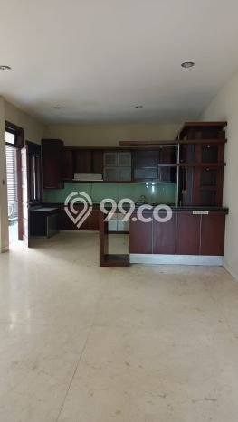 Disewakan! Rumah 4 Kamar Tidur &
5 Kamar Mandi di Setra Duta, Bandung Disewakan! Rumah 4 Kamar Tidur &
5 Kamar Mandi di Setra Duta, Bandung