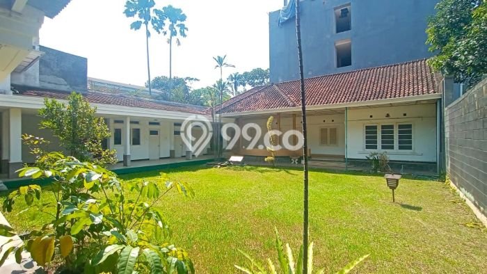 For Sale! Luxury House LT 1000m2 Desain Elegan di Dago For Sale! Luxury House LT 1000m2 Desain Elegan di Dago