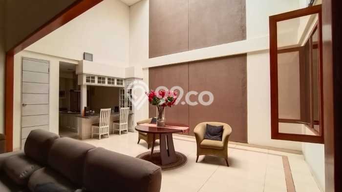 Sewa Rumah Harga Terjangkau di Setra Duta Bandung Punya 4 KT Sewa Rumah Harga Terjangkau di Setra Duta Bandung Punya 4 KT