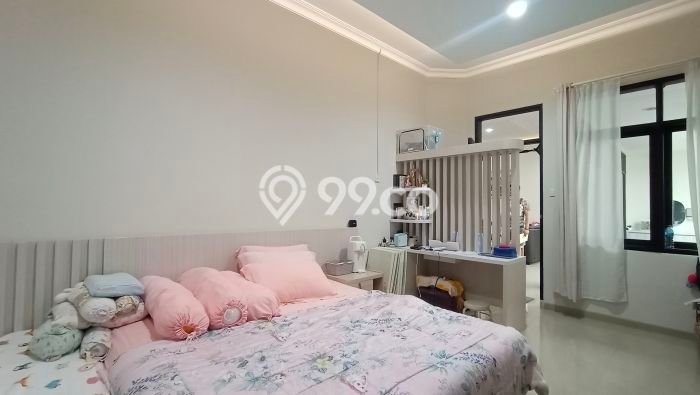 Rumah Elit LB 180m2 Siap Pakai Desain Elegan di Singgasana, Bandung Rumah Elit LB 180m2 Siap Pakai Desain Elegan di Singgasana, Bandung