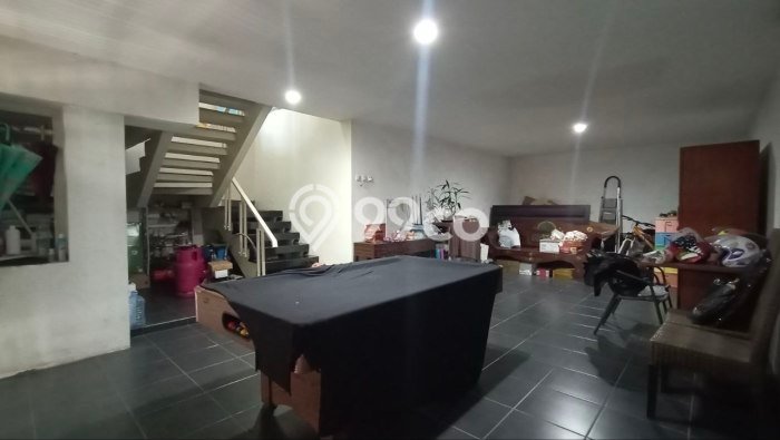 Ready to Use! Luxury House LT 230m2 Desain Modern di Pasteur Ready to Use! Luxury House LT 230m2 Desain Modern di Pasteur
