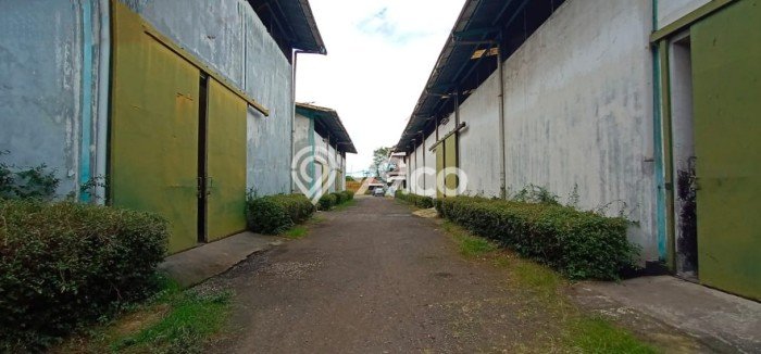 Disewakan Gudang di Kawasan Ramai Leuwi Gajah Luas 432m2 Disewakan Gudang di Kawasan Ramai Leuwi Gajah Luas 432m2