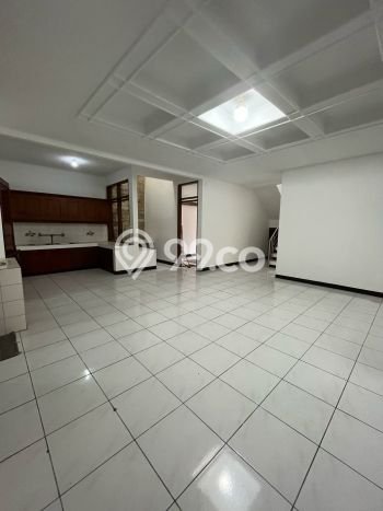 Ready to Use! Premium House LT 220m2 Desain Elegan di Pasteur Ready to Use! Premium House LT 220m2 Desain Elegan di Pasteur