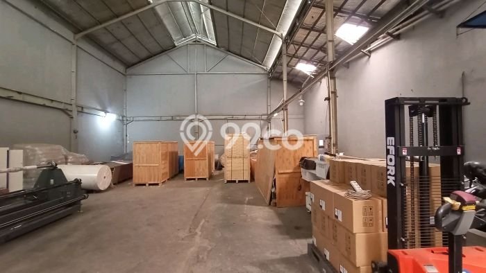 Gudang untuk Disewa di Pusat Bandung Luas Bangunan 600m2 Gudang untuk Disewa di Pusat Bandung Luas Bangunan 600m2