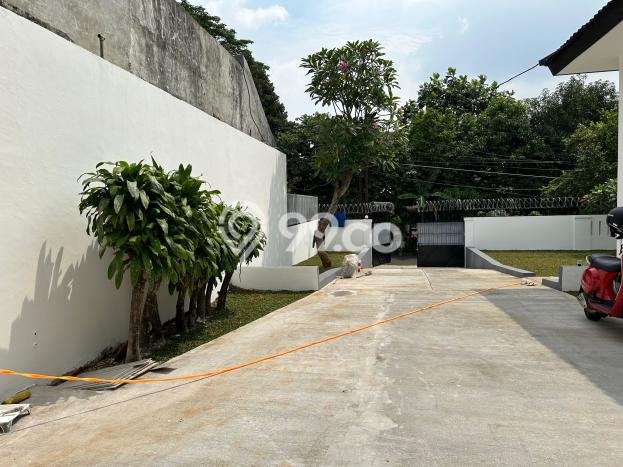Hunian Modern dengan LT 1000m2 & LB 400m2 Dikontrakkan di Kemang Hunian Modern dengan LT 1000m2 & LB 400m2 Dikontrakkan di Kemang