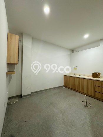 Ruko For Rent di Kemang, Luas 250m2m², Area Strategis, Siap Usaha Ruko For Rent di Kemang, Luas 250m2m², Area Strategis, Siap Usaha