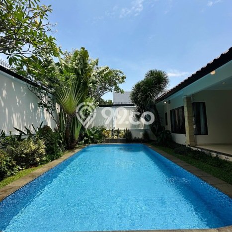 UNIT TERBATAS! Rumah di Kemang, 4 KM, LT 700m2m² LB 350m2m² UNIT TERBATAS! Rumah di Kemang, 4 KM, LT 700m2m² LB 350m2m²