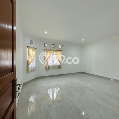 Rumah Strategis kawasan Cipete, 2 KM, Lingkungan Tenang, LT 300m2m² LB 250m2m² Rumah Strategis kawasan Cipete, 2 KM, Lingkungan Tenang, LT 300m2m² LB 250m2m²