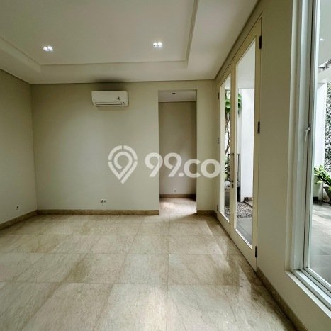 Rumah Elit Modern Tanpa Renovasi di Cipete Jakarta Selatan Rumah Elit Modern Tanpa Renovasi di Cipete Jakarta Selatan