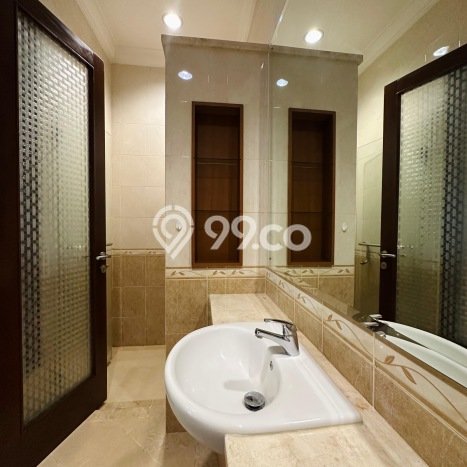 UNIT TERBATAS! Rumah di Kemang, 4 KM, LT 700m2m² LB 350m2m² UNIT TERBATAS! Rumah di Kemang, 4 KM, LT 700m2m² LB 350m2m²