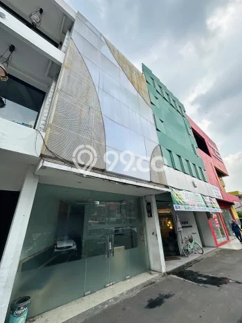 Ruko For Rent di Kemang, Luas 250m2m², Area Strategis, Siap Usaha Ruko For Rent di Kemang, Luas 250m2m², Area Strategis, Siap Usaha