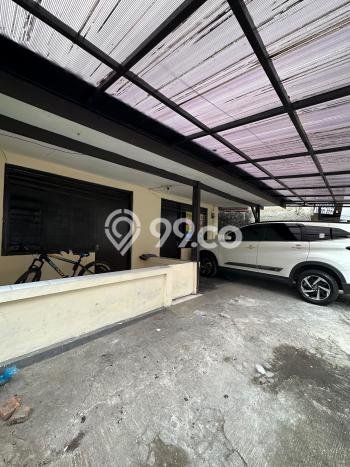 Hunian Eksklusif Siap Huni LT 371m2 di Ciracas, Jakarta Timur Hunian Eksklusif Siap Huni LT 371m2 di Ciracas, Jakarta Timur