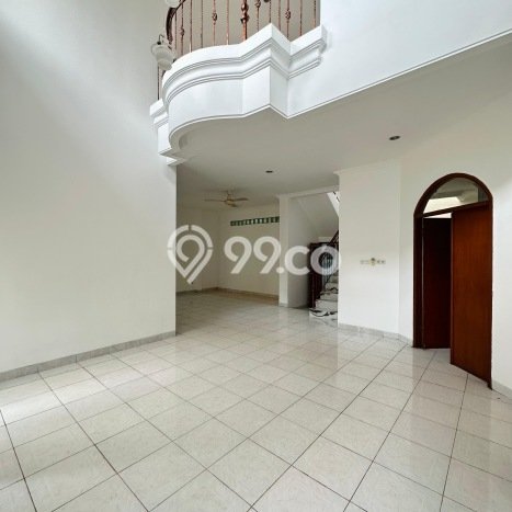 Rumah Strategis kawasan Cipete, 2 KM, Lingkungan Tenang, LT 300m2m² LB 250m2m² Rumah Strategis kawasan Cipete, 2 KM, Lingkungan Tenang, LT 300m2m² LB 250m2m²